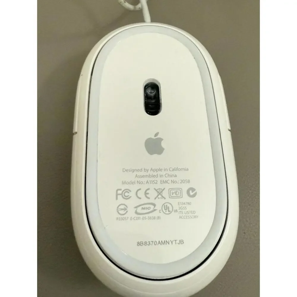 Apple Mighty Mouse A1152 USB Wired Optical Mouse White Vintage